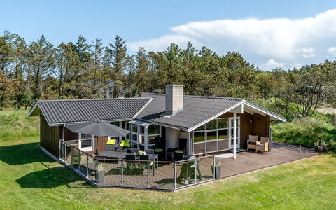 Brunetta - 800M from the Sea: Hus, Hjem, Tag, Sommerhus, Veranda, Estate, Lawn, Stuehus, Gård, Skygge