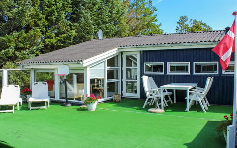 Gitten - 600M from the Sea: Tag, Hus, Hjem, Sommerhus, Sidespor, Estate, Indkørsel, Garden Bygninger, Gård, Skur
