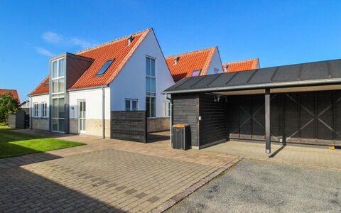 Gisken - 600M from the Sea: Estate, Farm