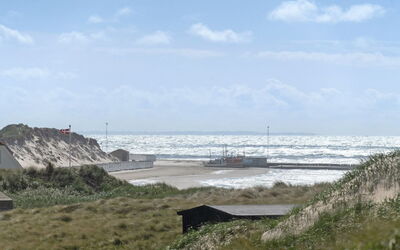 Abbie - 10M from the Sea