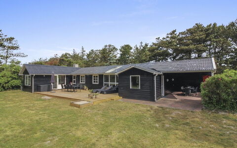 Selgen - 600M from the Sea: Hus, Hjem, Dør, Tag, Sommerhus, Estate, Have, Skygge, Sidespor, Gård