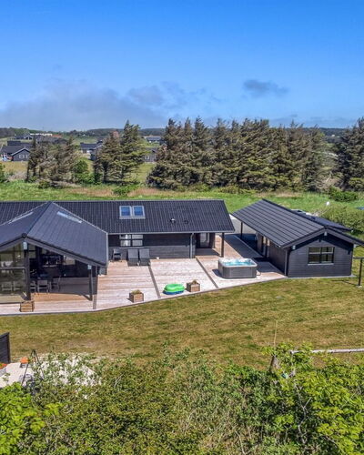 Amitola - 700M from the Sea