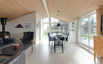Marlie - 600M from the Sea