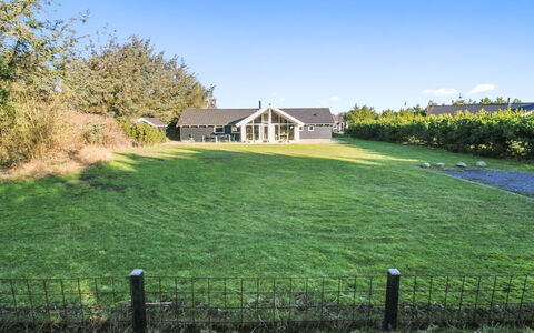 Synnöve - 550M from the Sea: Græs, Hus, Hjem, Almindeligt, Land Lot, Lawn, Sommerhus, Have, Estate