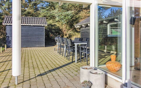Synnöve - 550M from the Sea: Dør, Skygge, Udendørs Struktur, Veranda, Gård, Sidespor, Pergola, Indkørsel, Gårdhave, Garden Bygninger