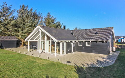 Synnöve - 550M from the Sea: Sommerhus, Hjem, Hus, Tag, Veranda, Estate, Sidespor, Garden Bygninger, Stuehus, Gård