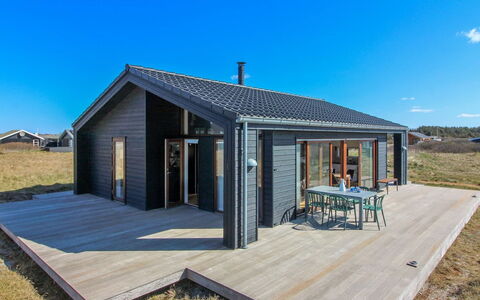 Tuire - 250M from the Sea: Sommerhus, Planke, Skur, Hytte