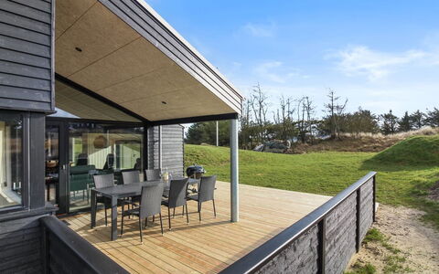 Vanamo - 300M from the Sea: Træ, Hjem, Veranda, Dæk, Hårdttræ, Tag, Bejdse, Trægulve, Eco Hotel