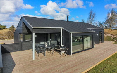 Vanamo - 300M from the Sea