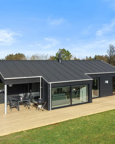 Vanamo - 300M from the Sea