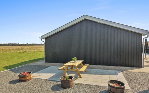 Siger - 1.6Km from the Sea: Træ, Hjem, Veranda, Dæk, Hårdttræ, Tag, Bejdse, Trægulve, Eco Hotel