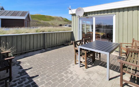 Dyveke - 220M from the Sea: Tag, Land Lot, Sommerhus, Hjem, Landdistrikt, Skur, Sidespor, Garden Bygninger, Bjælkehytte, Hytte