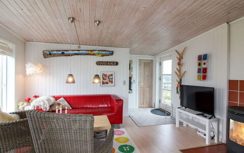 Dyveke - 220M from the Sea: Tag, Land Lot, Sommerhus, Hjem, Landdistrikt, Skur, Sidespor, Garden Bygninger, Bjælkehytte, Hytte