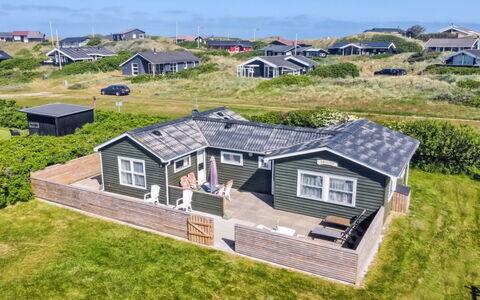 Nore - 350M from the Sea: Træ, Hus, Sommerhus, Hjem, Tag, Landdistrikt, Sidespor, Bjælkehytte, Garden Bygninger, Hårdttræ