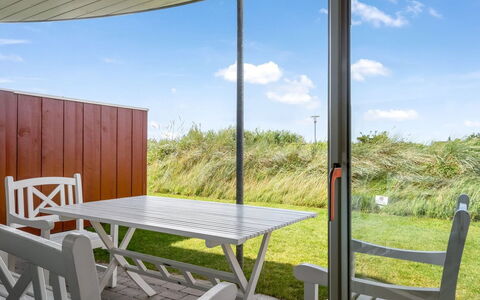 Keimo - 600M from the Sea: Loft, Gulvbelægning, Indretning, Etage, Kompositmateriale, Møbel, Udvej, Hotel, Design, Dagslys