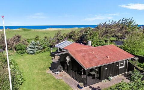 Henryette - 200M from the Sea: Hus, Hjem, Tag, Sommerhus, Land Lot, Estate, Veranda, Skygge, Sidespor, Gård