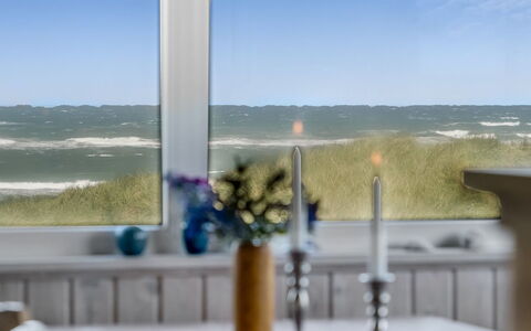 Fatiha - 100M from the Sea: Hus, Hjem, Dør, Tag, Sommerhus, Estate, Have, Skygge, Sidespor, Gård