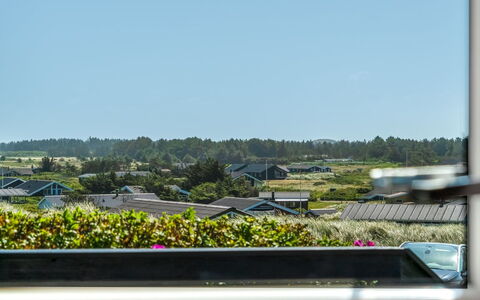 Fatiha - 100M from the Sea: Hus, Hjem, Dør, Tag, Sommerhus, Estate, Have, Skygge, Sidespor, Gård