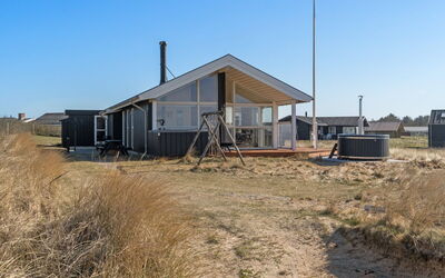 Ulf - 100M from the Sea