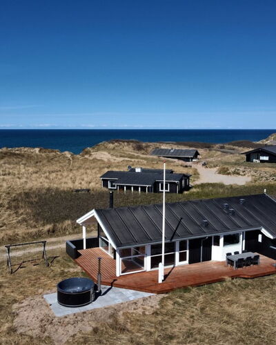Ulf - 100M from the Sea