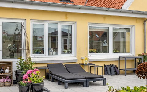 Adelina - 500M from the Sea: Møbel, Blomsterkrukke, Hjem, Dør, Etage, Udendørs Møbler, Stol, Stueplante, Veranda, Molding