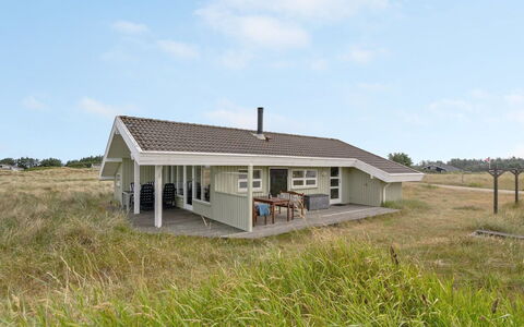 Viktoria - 400M from the Sea: Sommerhus, Hjem, Hus, Tag, Veranda, Estate, Sidespor, Garden Bygninger, Stuehus, Gård