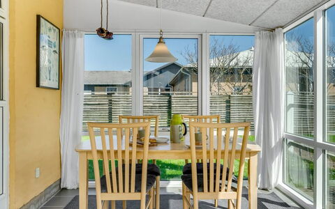 Adla - 450M from the Sea: Møbel, Indretning, Gulvbelægning, Træ, Stol, Loft, Etage, Bord, Køkken & Spisebord, Spisestue