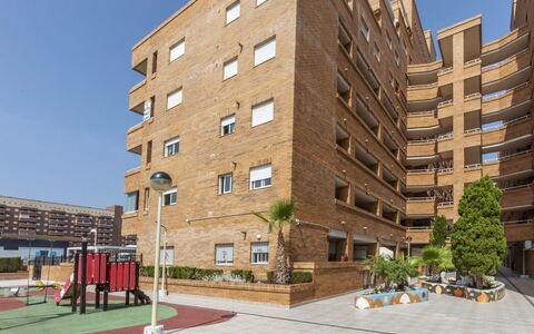 Oropesa del Mar 333: Bygning, Daytime, Vindue, Lejlighed, City, Byområde, Boligområde, Facade, Kvarter, Arkitektur