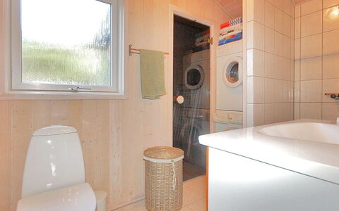 Taina - 1.1Km from the Sea: Hus, Hjem, Dør, Tag, Sommerhus, Estate, Have, Skygge, Sidespor, Gård