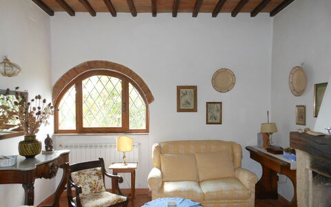 Casa Banditello: Bord, Møbel, Ejendom, Bygning, Træ, Billedramme, Plante, Vindue, Indretning, Couch