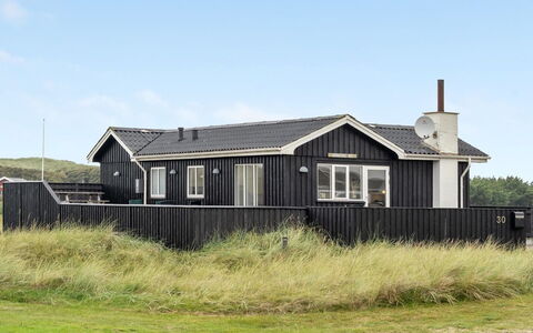Helma - 200M from the Sea: Træ, Hus, Sommerhus, Hjem, Tag, Landdistrikt, Sidespor, Bjælkehytte, Garden Bygninger, Hårdttræ