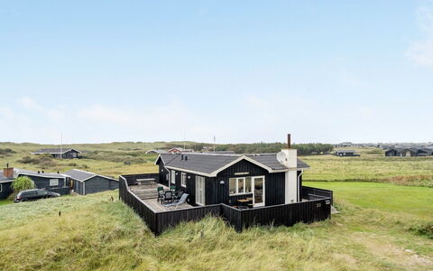 Helma - 200M from the Sea: Træ, Hus, Sommerhus, Hjem, Tag, Landdistrikt, Sidespor, Bjælkehytte, Garden Bygninger, Hårdttræ