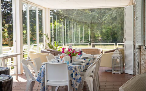Villa Sole Martina Franca: Møbel, Stol, Bord, Indretning, Køkken & Spisebord, Glas, Restaurant, Udendørs Bord, Udendørs Møbler, Spisestue