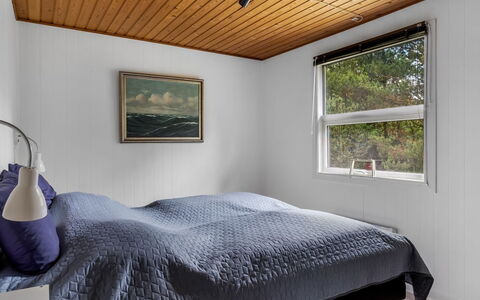 Solmaz - 3.5Km from the Sea: Indretning, Soveværelse, Træ, Loft, Seng, Gulvbelægning, Etage, Sengetøj, Møbel, Sengetøj