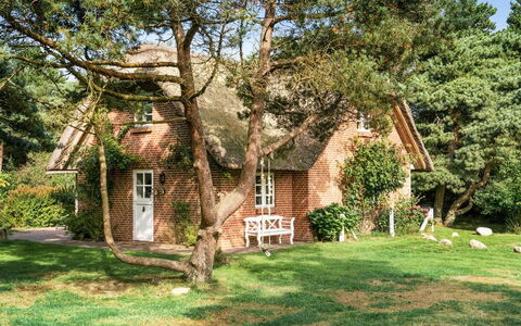 Ariela - 1.1Km from the Sea: Tækning, Sommerhus, Hus, Tag, Hjem, Stuehus, Hytte, Estate, Landsby