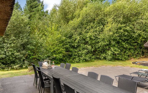 Ellanor - 1Km from the Sea: Bygning, Hus, Boligområde, Hjem, Busk, Tag, Sommerhus, Estate, Have