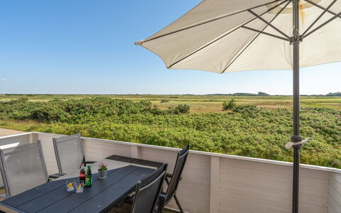 Maura - 2.3Km from the Sea: Bygning, Hus, Vindue, Hjem, Tag, Boligområde, Busk, Sommerhus, Land Lot