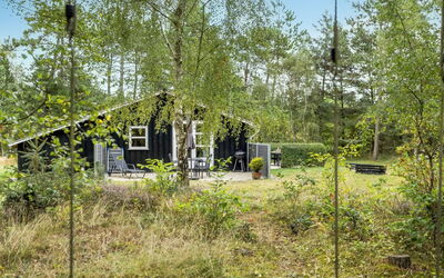 Troen - 3.8Km from the Sea