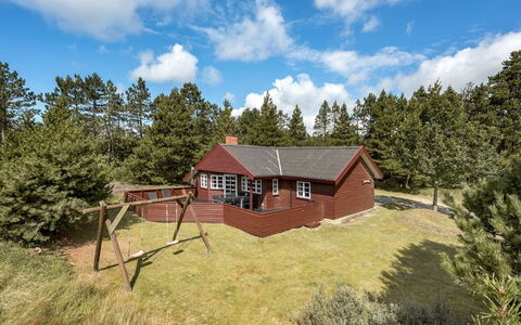 Heralda - 3.3Km from the Sea: Græs, Hus, Tag, Hjem, Sommerhus, Busk, Land Lot, Landdistrikt, Stuehus, Bunddække