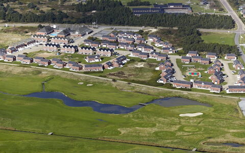 Raine - 2.3Km from the Sea: Daytime, Bygning, Byområde, Hovedstadsområde, City, Lejlighed, Kvarter, Metropolis, Skyscraper