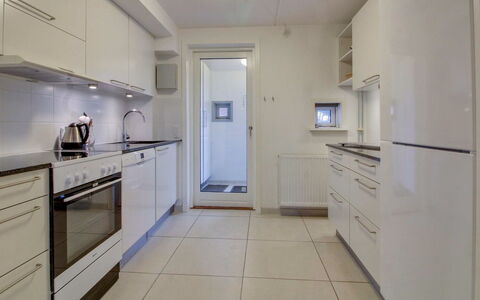 Daya - 2.3Km from the Sea: Køkken Apparat, Køkken, Gulvbelægning, Countertop, Indretning, Større Bandage, Etage, Loft, Cabinetry, Værelse