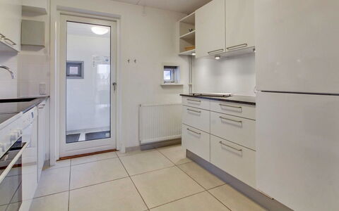 Daya - 2.3Km from the Sea: Gulvbelægning, Indretning, Etage, Loft, Køkken Apparat, Større Bandage, Køkken, Countertop, Cabinetry, Værelse