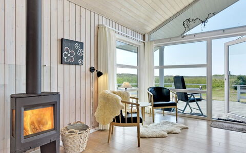 Chrisse - 550M from the Sea: Sommerhus, Skur, Hytte, Stuehus, Prærie, Hytte, Lade, Bjælkehytte, Garden Bygninger