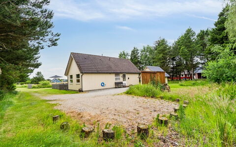 Sigwid - 2.7Km from the Sea: Græs, Træ, Landdistrikt, Busk, Sommerhus, Tag, Almindeligt, Land Lot, Hjem, Bunddække