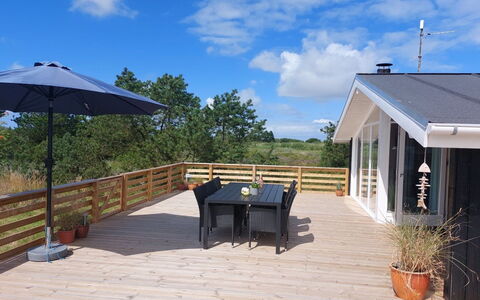 Elgin - 1.8Km from the Sea: Bygning, Hus, Vindue, Hjem, Tag, Boligområde, Busk, Sommerhus, Land Lot