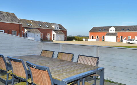 Alfa - 2.3Km from the Sea: Tag, Hus, Land Lot, Hjem, Sommerhus, Estate, Garden Bygninger, Skygge, Bjælkehytte, Landscaping