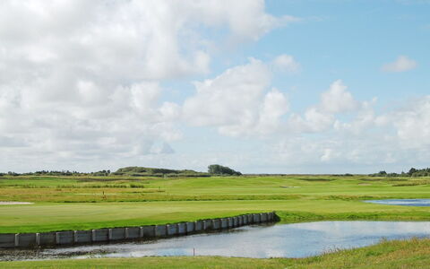 Alfa - 2.3Km from the Sea: Tag, Hus, Land Lot, Hjem, Sommerhus, Estate, Garden Bygninger, Skygge, Bjælkehytte, Landscaping