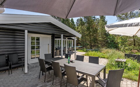 Henriethe - 1.1Km from the Sea: Sommerhus, Have, Sidespor, Garden Bygninger, Skygge, Gård, Backyard, Lawn, Stuehus, Landscaping