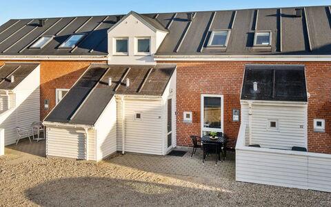 Enita - 2.3Km from the Sea: Hus, Tag, Hjem, Sommerhus, Skur, Garden Bygninger, Sidespor, Gård, Bjælkehytte, Hytte