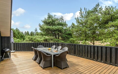 Lav - 3.8Km from the Sea: Hus, Hjem, Tag, Sommerhus, Estate, Landscaping, Garden Bygninger, Sidespor, Stuehus